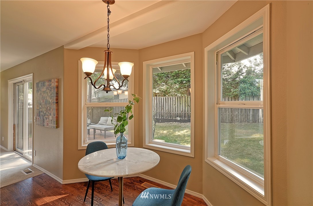8705 236th Street Southwest Edmonds, WA 98026 - Photo 6 of 26 Gallery Image 6