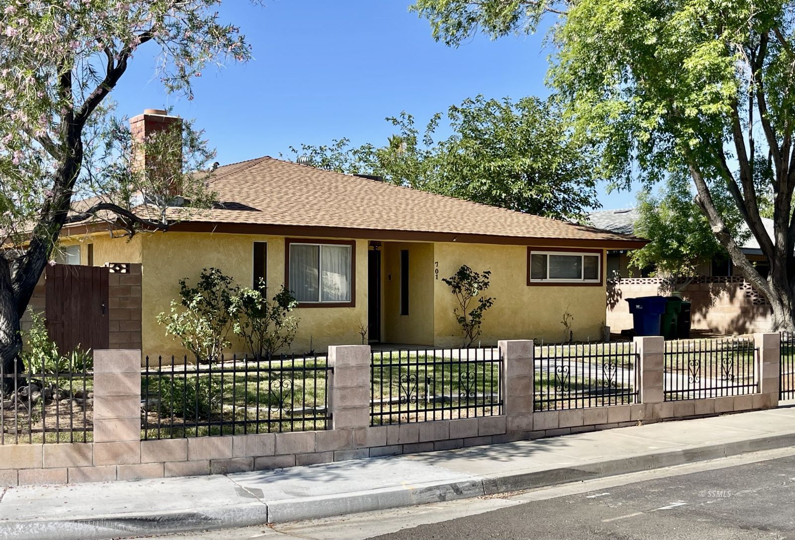 701 West Bataan Avenue Ridgecrest, CA 93555 - Photo 33 of 40