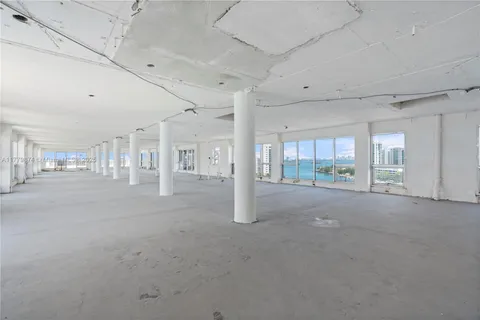 $3,995,000 | 7904 West Drive, Unit PH, North Bay Village, FL 33141