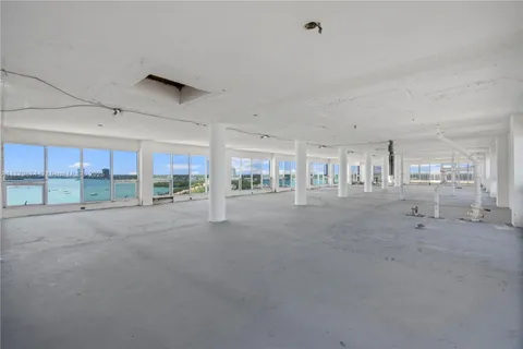 $3,995,000 | 7904 West Drive, Unit PH, North Bay Village, FL 33141