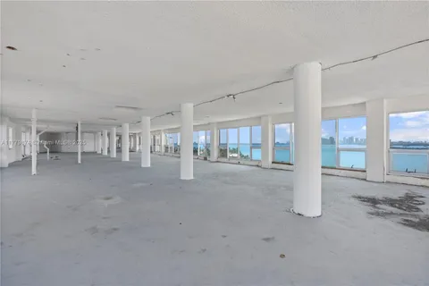 $3,995,000 | 7904 West Drive, Unit PH, North Bay Village, FL 33141