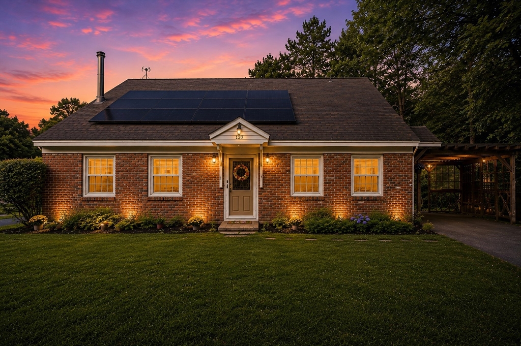 137 Parker Road Lancaster, MA 01523 - Photo 2 of 34 Gallery Image 2
