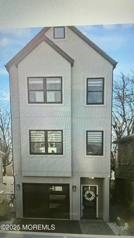 a house view with a outdoor space