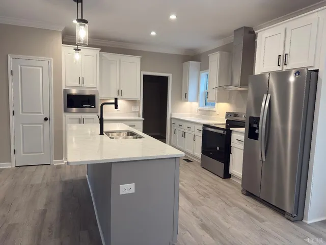 $640,000 | Undisclosed Address, Huddleston, VA 24104