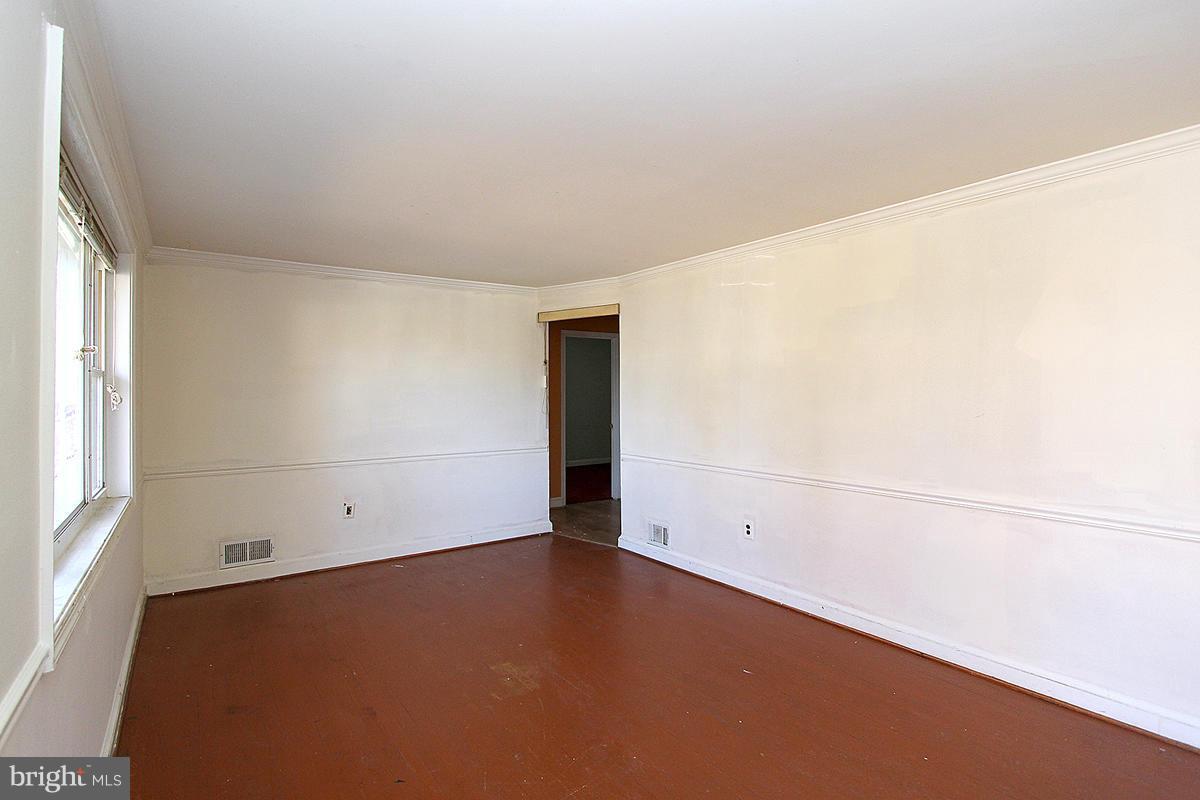 2818 Harris Avenue Silver Spring, MD 20902 - Photo 2 of 30 Living Room