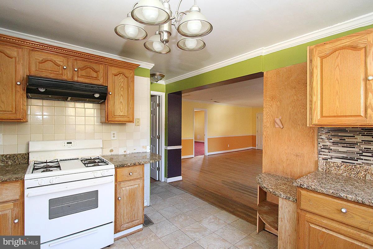 2818 Harris Avenue Silver Spring, MD 20902 - Photo 6 of 30 Kitchen