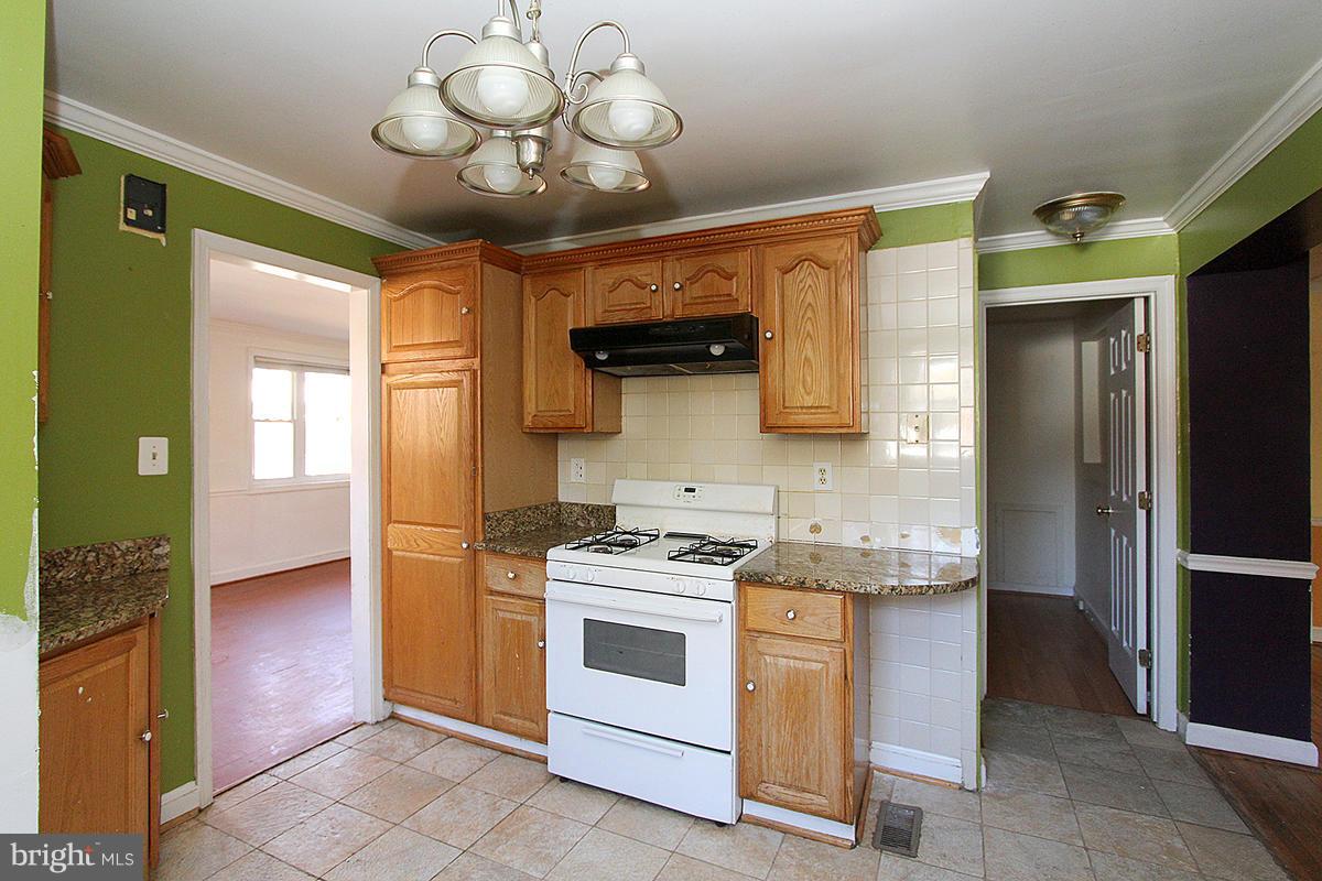 2818 Harris Avenue Silver Spring, MD 20902 - Photo 7 of 30 Kitchen