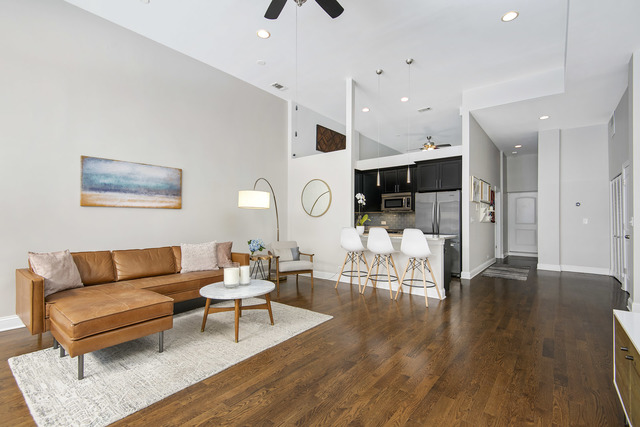 2118 West Rice Street, Unit 1 Chicago, IL 60622 - Photo 2 of 8 Gallery Image 2