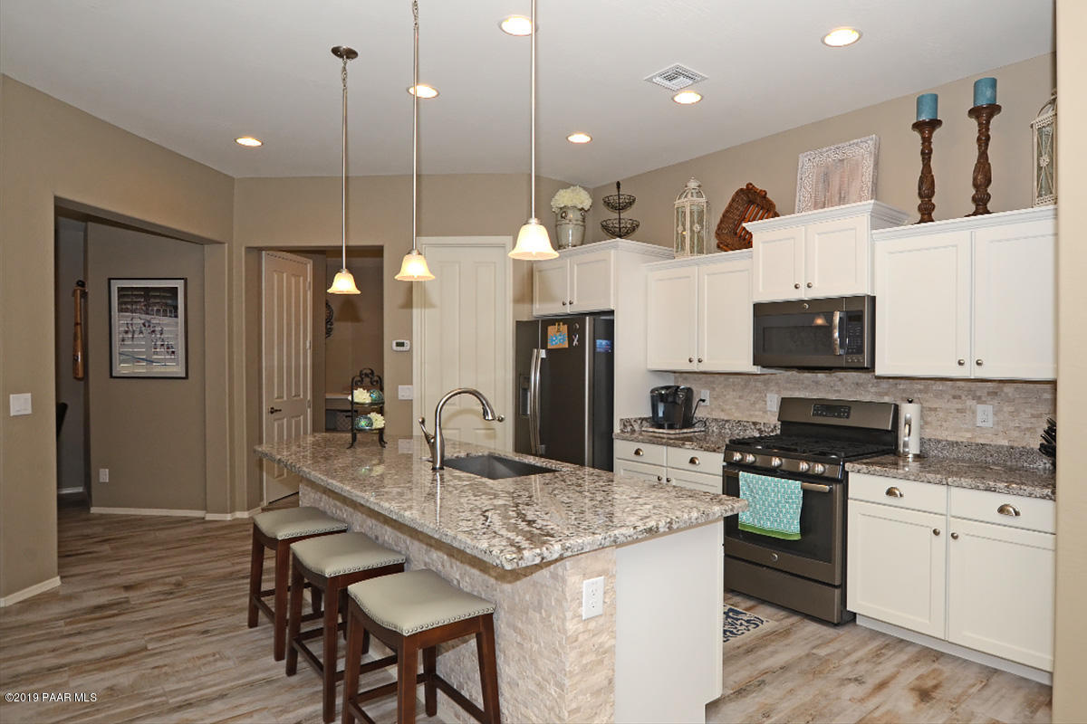 12700 East Roca Street Dewey, AZ 86327 - Photo 9 of 28 07 Kitchen 1
