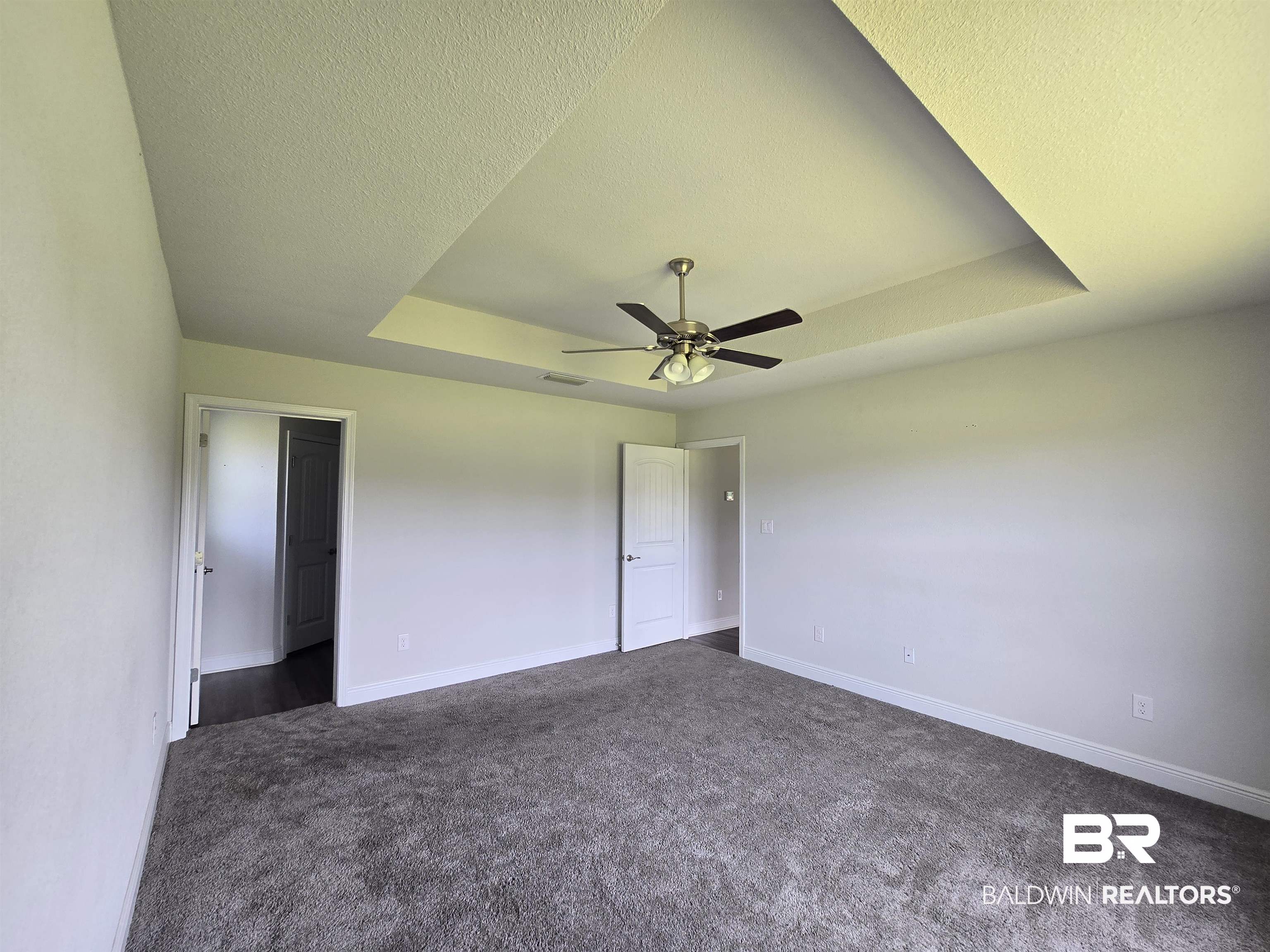 23035 Ridgewood Drive Robertsdale, AL 36567 - Photo 7 of 17 Master Bedroom