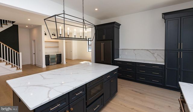 $1,200,000 | 984 Henry Avenue, Wayne, PA 19087