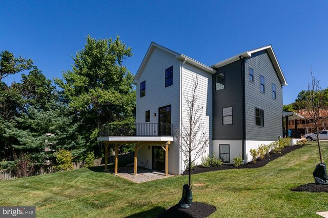 $1,200,000 | 984 Henry Avenue, Wayne, PA 19087