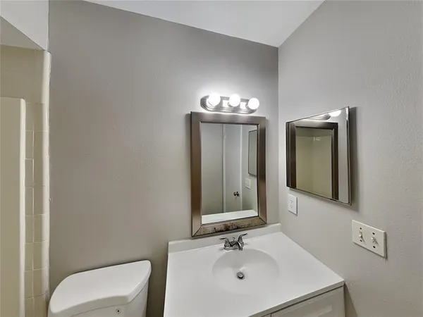 $1,789 | Undisclosed Address, Deltona, FL 32738