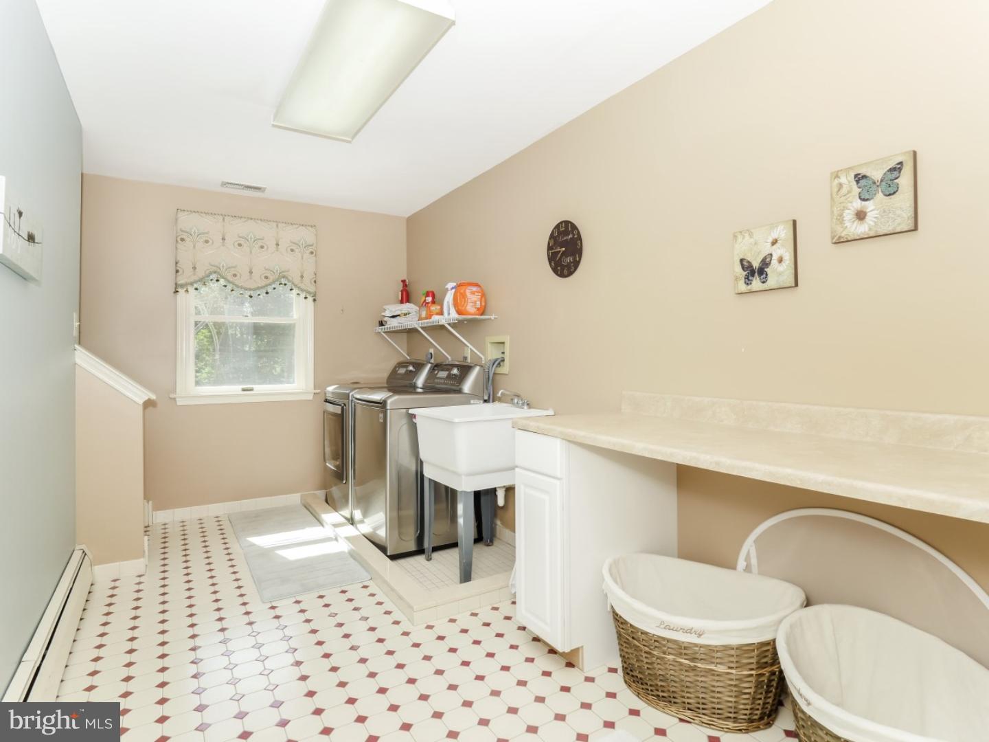 180 Twining Bridge Road Newtown, PA 18940 - Photo 20 of 25 Laundry Room