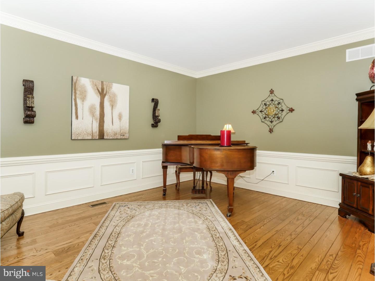 180 Twining Bridge Road Newtown, PA 18940 - Photo 3 of 25 Living Room