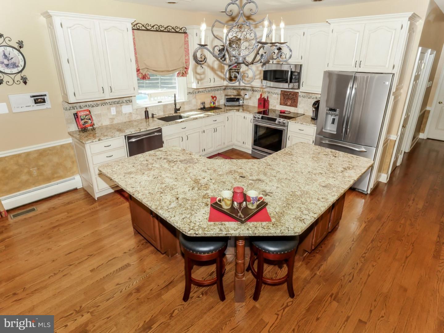 180 Twining Bridge Road Newtown, PA 18940 - Photo 5 of 25 Kitchen