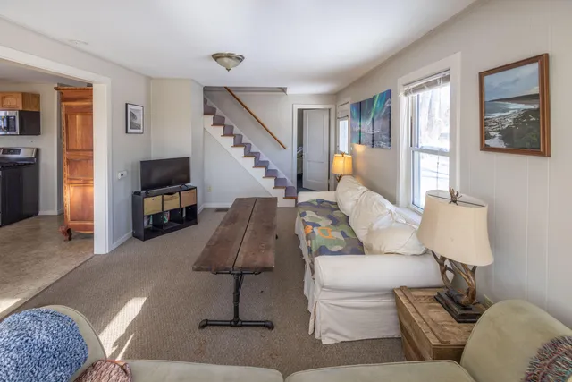 $399,000 | 27 Lawrence Avenue, Thomaston, ME 04861