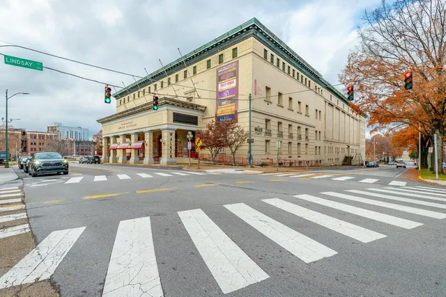 $699,000 | 117 East 7th Street, Unit 807B, Chattanooga, TN 37402