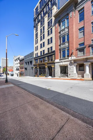 $699,000 | 117 East 7th Street, Unit 807B, Chattanooga, TN 37402