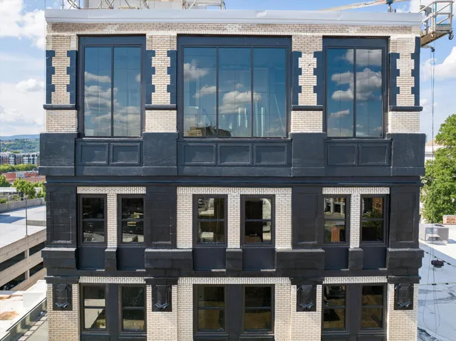 $699,000 | 117 East 7th Street, Unit 807B, Chattanooga, TN 37402