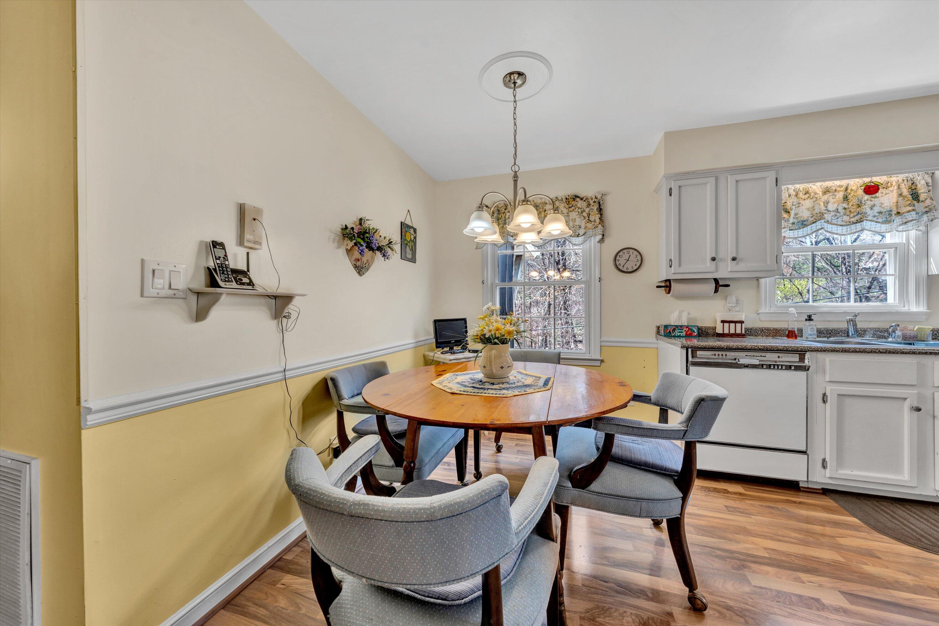 3252 Longhorn Road Roanoke, VA 24018 - Photo 8 of 36 08-032820240089