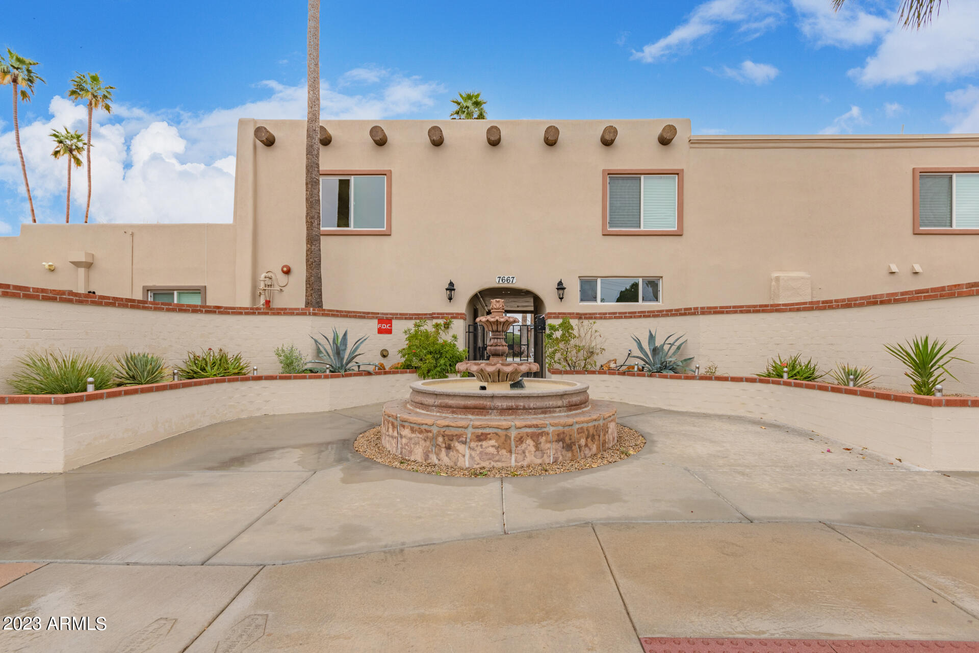 7619 East Chaparral Road Scottsdale, AZ 85250 - Photo 38 of 46 Villa Monterey #4 HOA Amenities