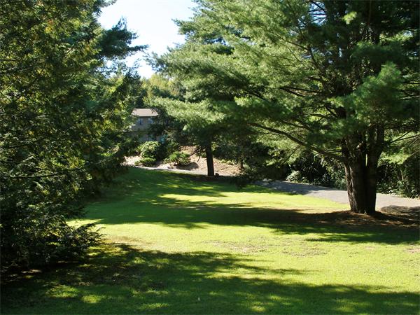 76 Wyben Road Westfield, MA 01085 - Photo 3 of 9