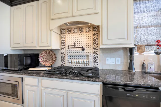 $7,000 | 25207 Springwood Lake Drive, Katy, TX 77494