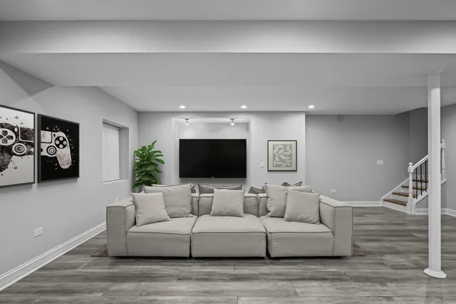 $1,895,000 | 3081 Saratoga Lane, Glenview, IL 60026