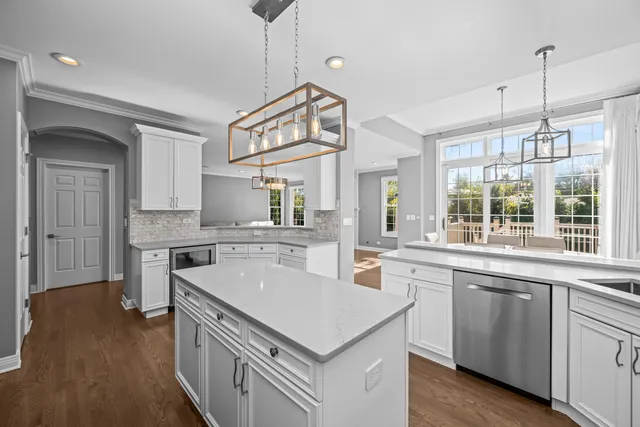 $1,895,000 | 3081 Saratoga Lane, Glenview, IL 60026