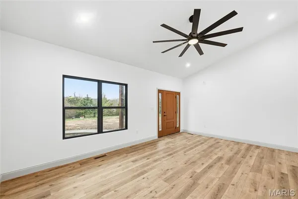 $489,900 | 102 Oak Hall Road, Jonesburg, MO 63351