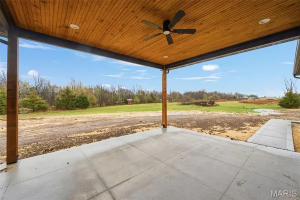 $489,900 | 102 Oak Hall Road, Jonesburg, MO 63351