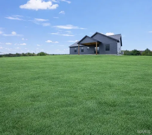 $489,900 | 102 Oak Hall Road, Jonesburg, MO 63351