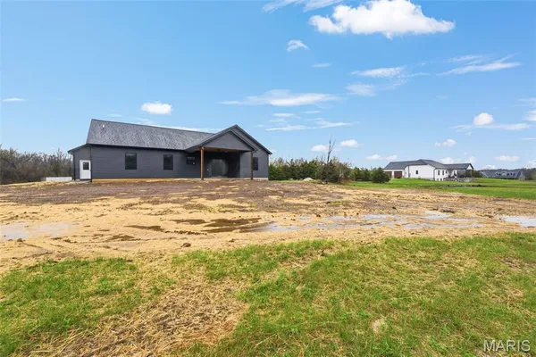 $489,900 | 102 Oak Hall Road, Jonesburg, MO 63351