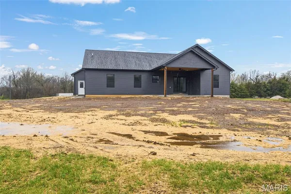 $489,900 | 102 Oak Hall Road, Jonesburg, MO 63351