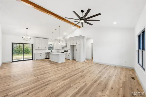 $489,900 | 102 Oak Hall Road, Jonesburg, MO 63351