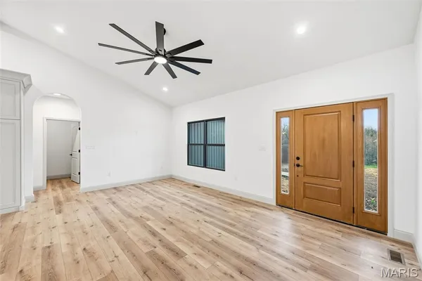 $489,900 | 102 Oak Hall Road, Jonesburg, MO 63351