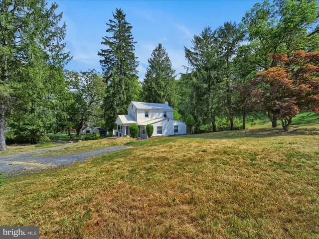 $228,500 | 11 Fir Road, Pottsville, PA 17901