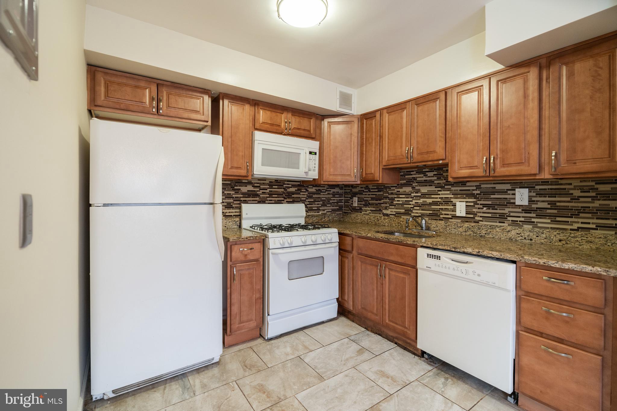 95 East Wayne Avenue, Unit 101 Silver Spring, MD 20901 - Photo 10 of 20