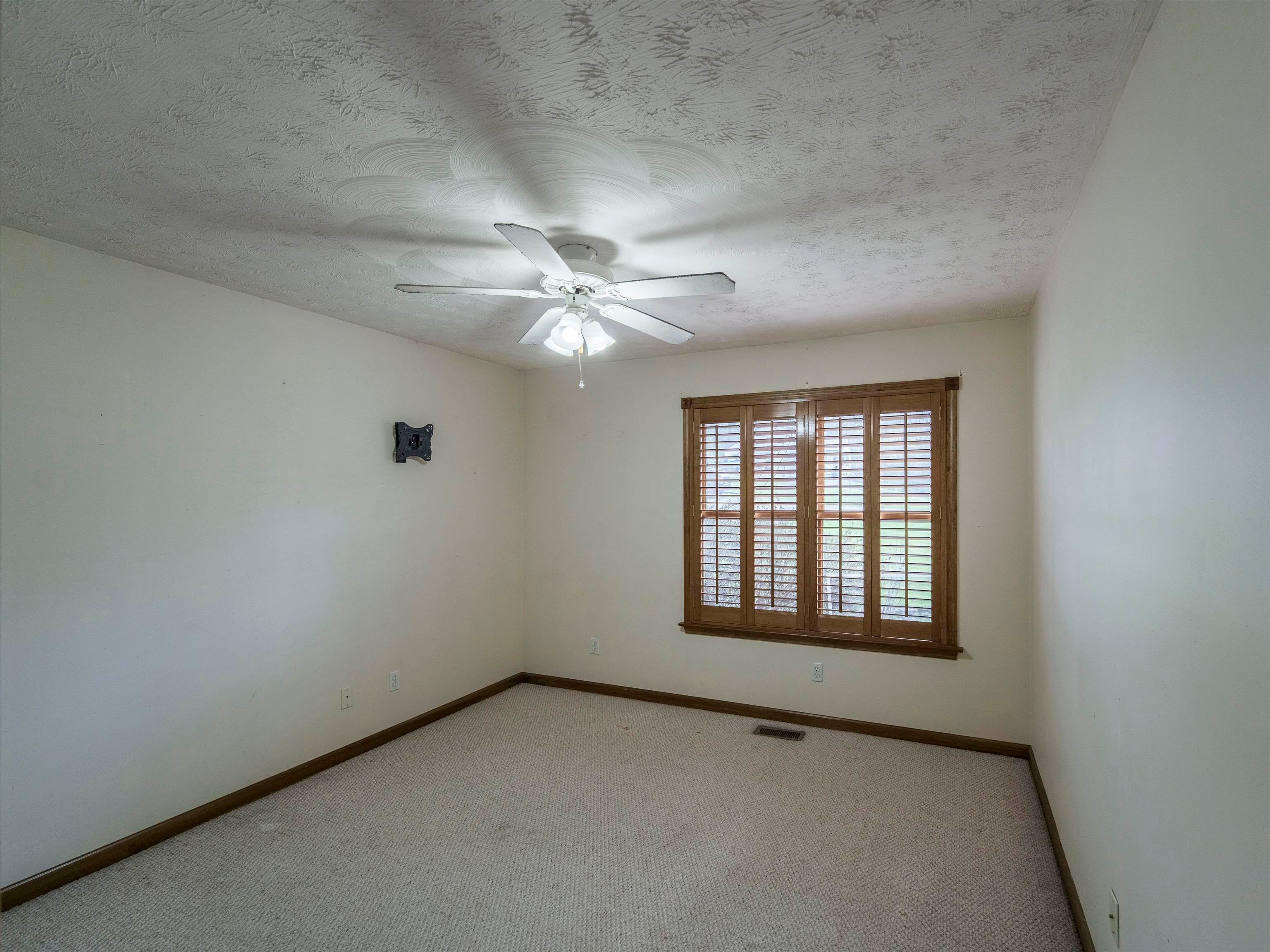260 Trenol Road Milton, WV 25541 - Photo 20 of 30 Gallery Image 20