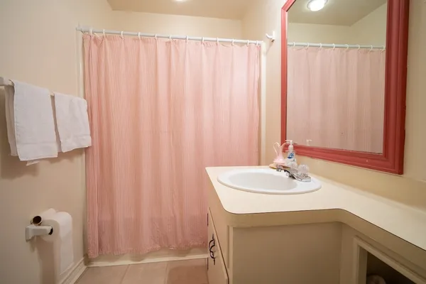 $289,000 | 565 Timber Bay Drive, Trinity, TX 75862