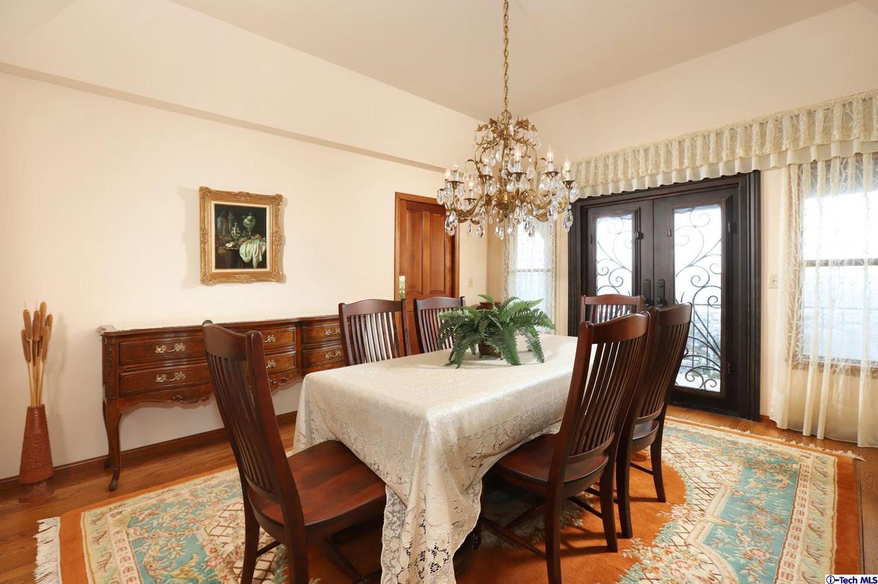 1727 Rudell Road Burbank, CA 91501 - Photo 11 of 58 Gallery Image 11