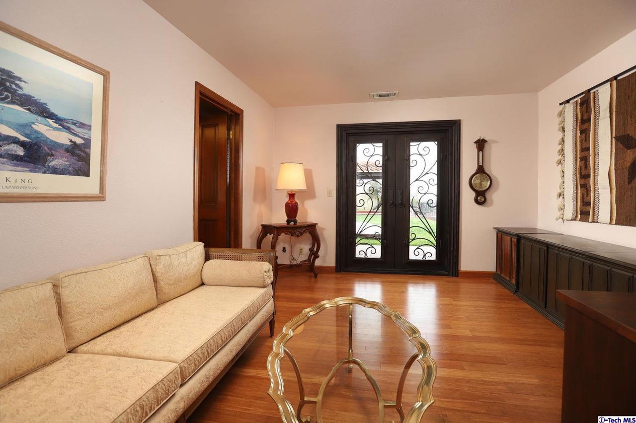 1727 Rudell Road Burbank, CA 91501 - Photo 20 of 58 Gallery Image 20