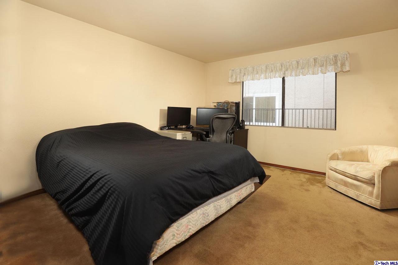 1727 Rudell Road Burbank, CA 91501 - Photo 22 of 58 Gallery Image 22