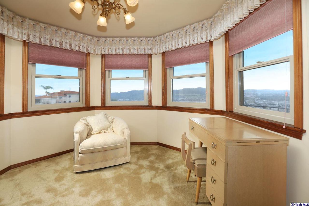 1727 Rudell Road Burbank, CA 91501 - Photo 27 of 58 Gallery Image 27