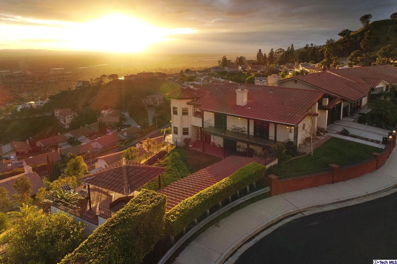 1727 Rudell Road Burbank, CA 91501 - Photo 4 of 58 Gallery Image 4