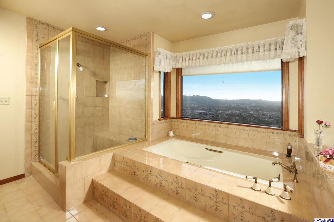 1727 Rudell Road Burbank, CA 91501 - Photo 33 of 58 Gallery Image 33