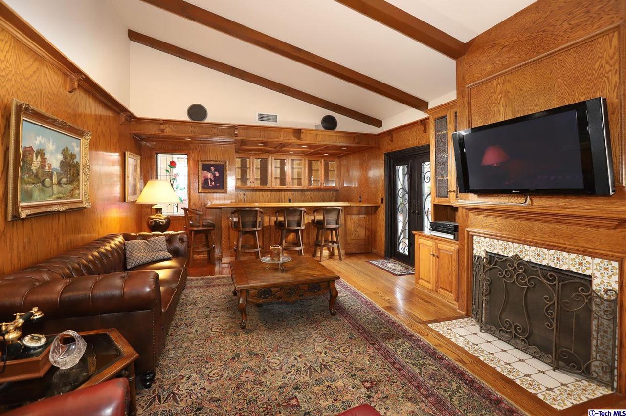 1727 Rudell Road Burbank, CA 91501 - Photo 36 of 58 Gallery Image 36