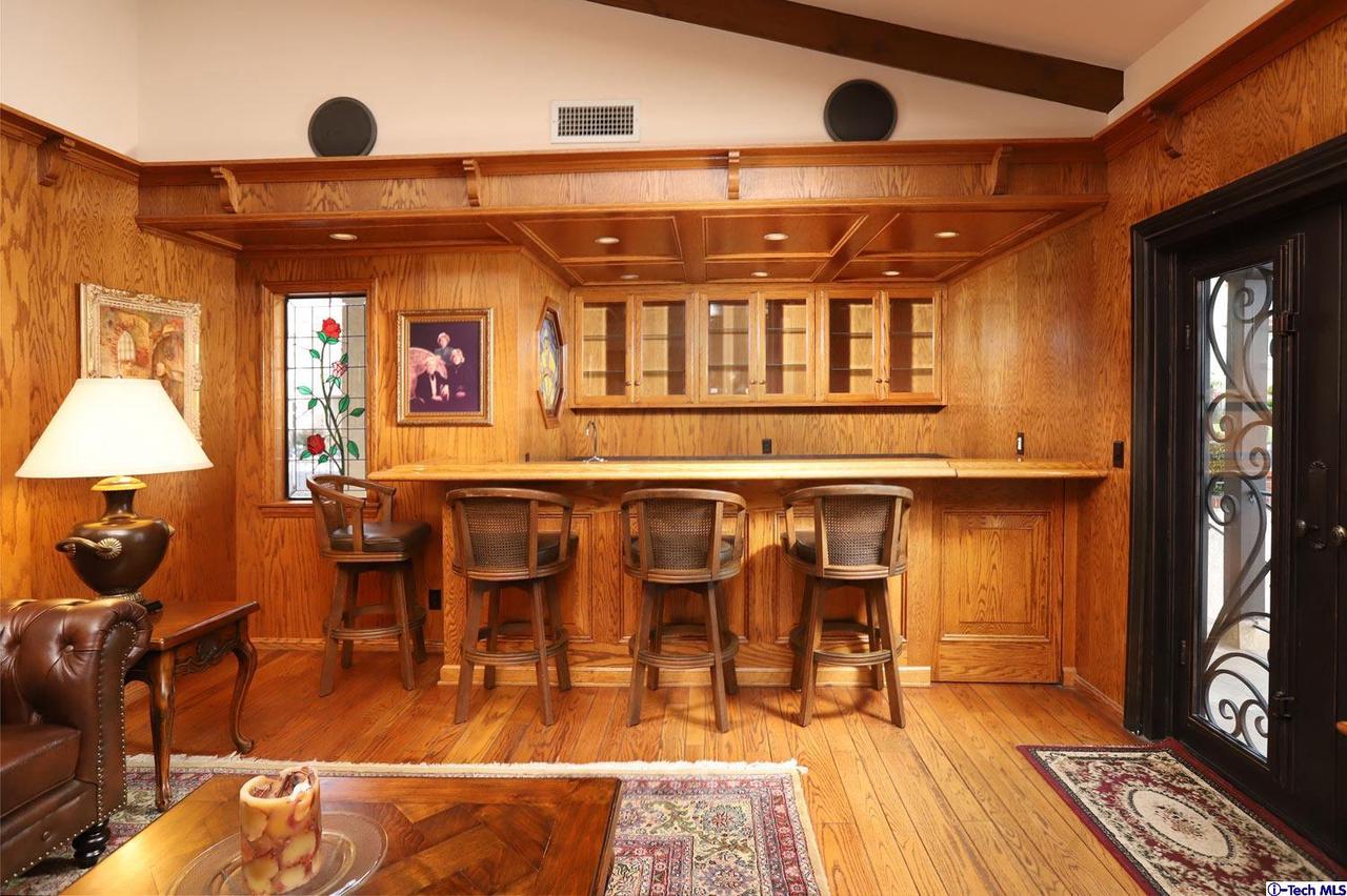 1727 Rudell Road Burbank, CA 91501 - Photo 38 of 58 Gallery Image 38
