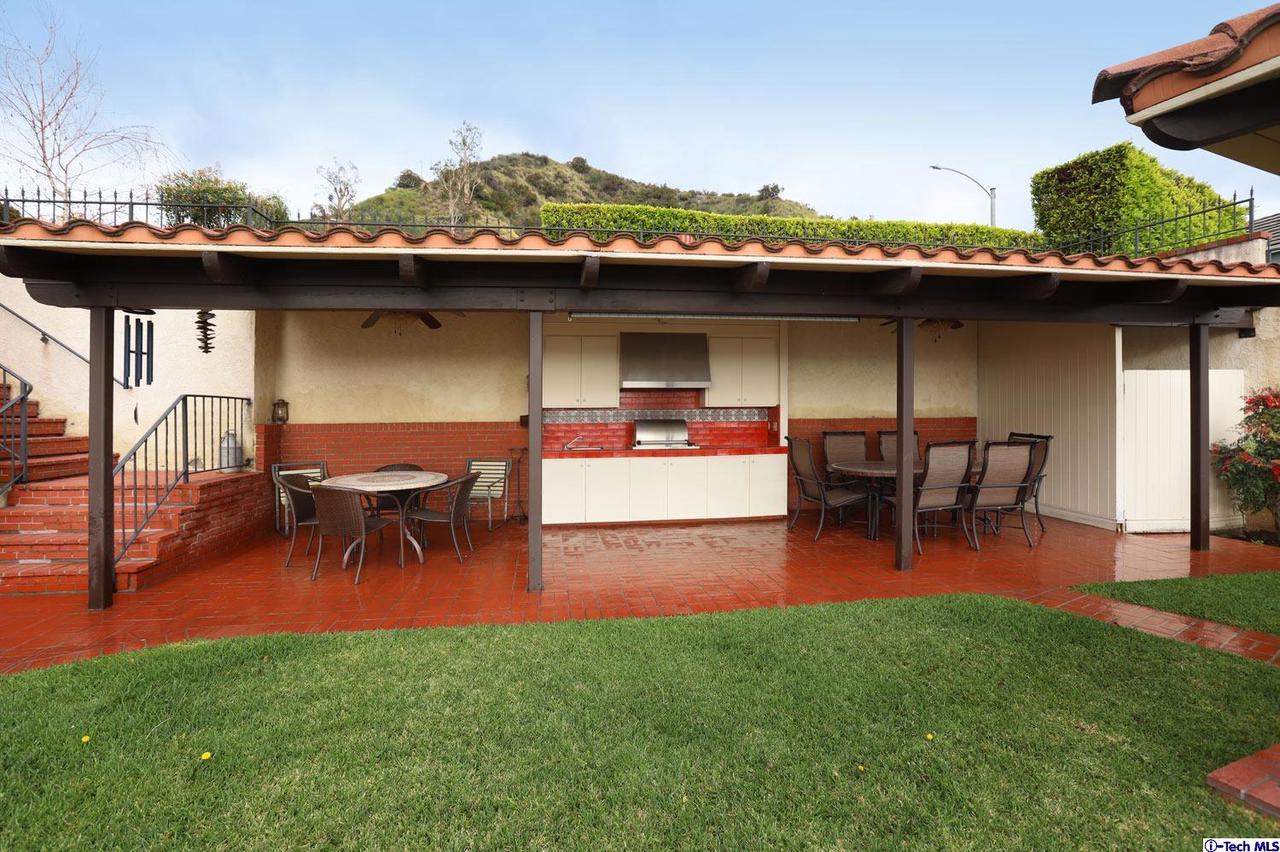 1727 Rudell Road Burbank, CA 91501 - Photo 40 of 58 Gallery Image 40